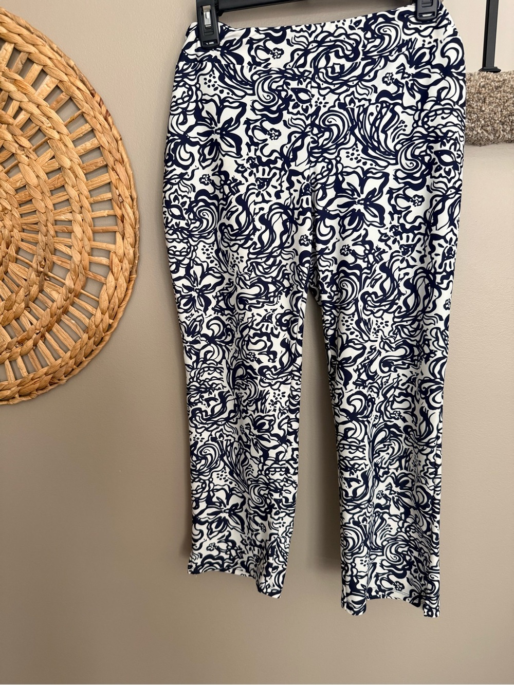 Aryeh Navy and White capri/cropped pants . All over stretch .